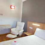 卡瓦利尔旅馆 * 波代诺内